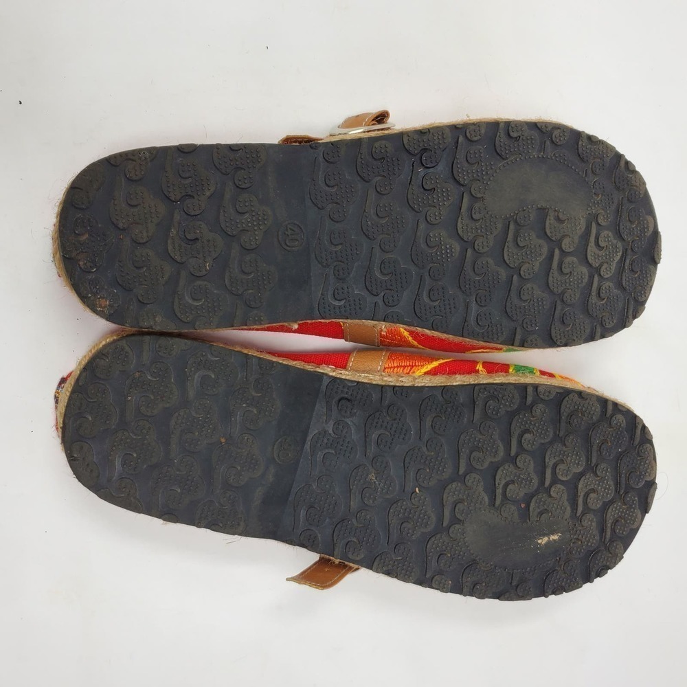 Unbranded Embroidered Floral Fabric Slip on Straw Boho Sandals Size 8 - Picture 6 of 6